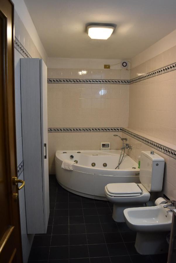 Relais Lorebian Hotel Пиза Екстериор снимка